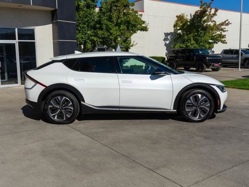 Certified 2024 Kia EV6 Light image 8