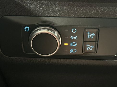 Used 2021 Ford Escape SE w/ Cold Weather Package image 32