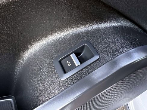 Used 2022 Audi Q5 2.0T Premium Plus w/ Premium Plus Package image 12