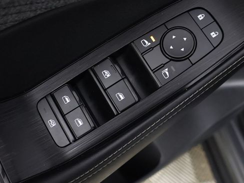 Used 2023 Nissan Rogue SV AWD/4WD image 33