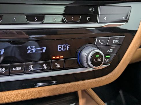 Used 2020 BMW 530i xDrive w/ Premium Package AWD/4WD image 21