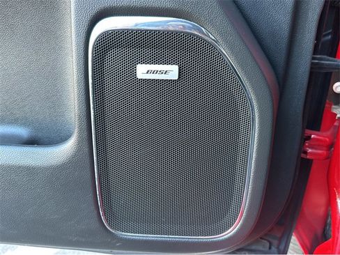 Used 2014 GMC Sierra 1500 SLT w/ SLT Crew Cab Value Package image 34