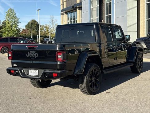 Used 2023 Jeep Gladiator Overland image 9