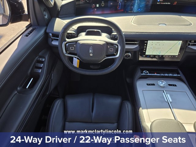 New 2027 Lincoln Navigator Reserve w/ Jet Appearance Package AWD/4WD image 14