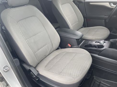 Used 2020 Ford Escape SE AWD/4WD image 9