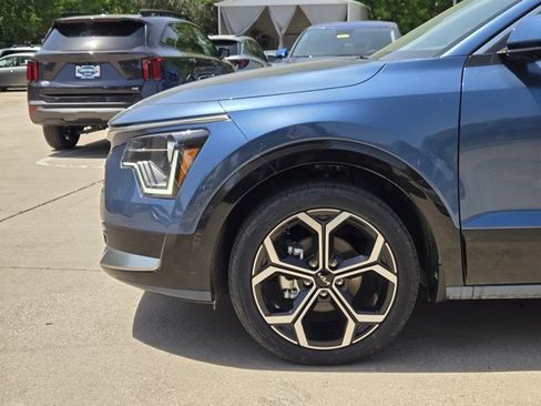 New 2025 Kia Niro EX Touring image 6