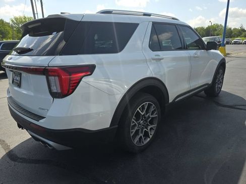 Used 2025 Ford Explorer Platinum w/ Ultimate Package AWD/4WD image 5