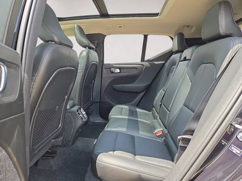 Used 2024 Volvo XC40 B5 Plus AWD/4WD image 14