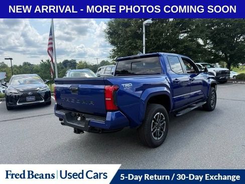 Used 2024 Toyota Tacoma TRD Sport w/ TRD Sport Upgrade Package AWD/4WD image 8