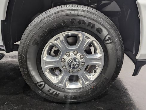 Used 2024 RAM 2500 Big Horn w/ Sport Appearance Package image 6