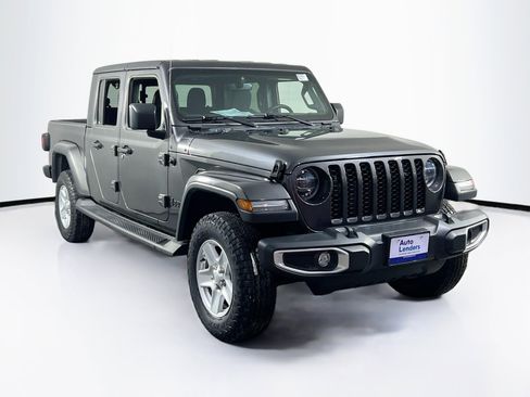 Used 2022 Jeep Gladiator Sport AWD/4WD image 3