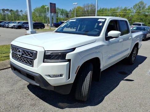 Certified 2024 Nissan Frontier SL w/ Technology Package image 3