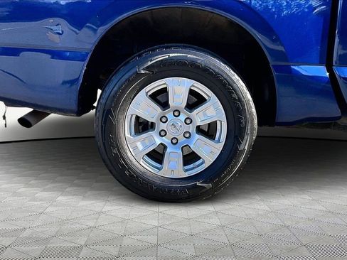 Used 2019 Nissan Titan SV image 32