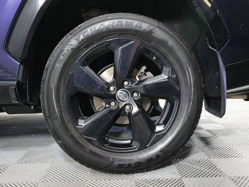 Used 2021 Toyota RAV4 XSE AWD/4WD image 8