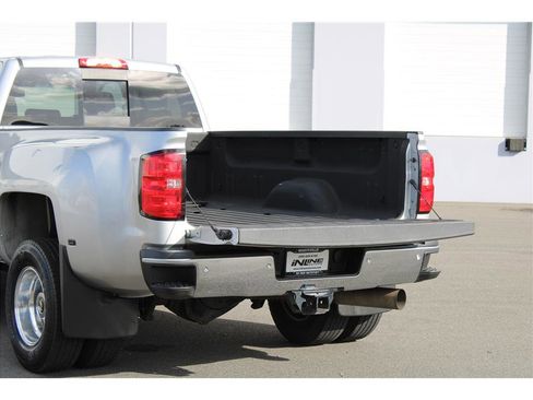 Used 2018 Chevrolet Silverado 3500 LTZ w/ Duramax Plus Package image 39