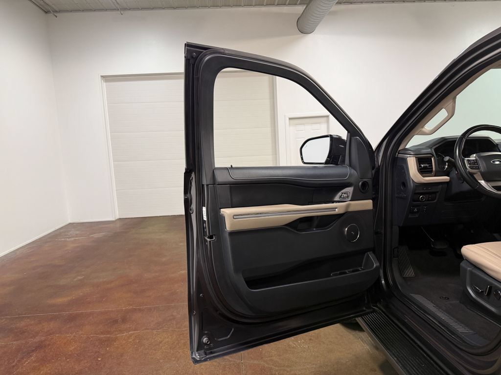 Used 2024 Ford Expedition Limited AWD/4WD image 56