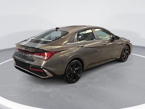 New 2026 Hyundai Elantra SEL Sport Premium FWD image 5