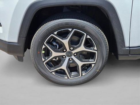 New 2026 Jeep Compass Limited AWD/4WD image 9