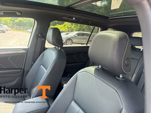 Used 2023 Volkswagen Tiguan SE R-Line FWD image 12
