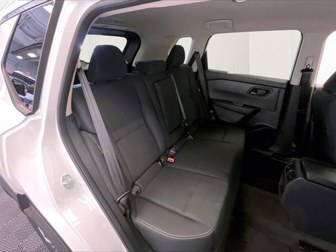 Certified 2025 Nissan Rogue S image 17