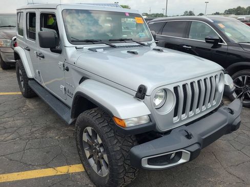 Used 2023 Jeep Wrangler Unlimited Sahara w/ Cold Weather Group AWD/4WD image 3
