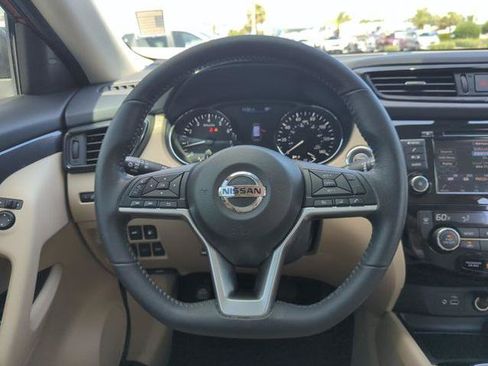Certified 2019 Nissan Rogue SV FWD image 26