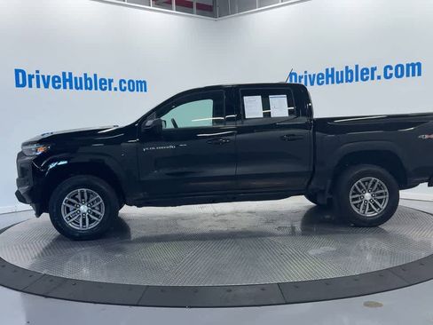 Used 2024 Chevrolet Colorado LT w/ LT Convenience Package III image 8