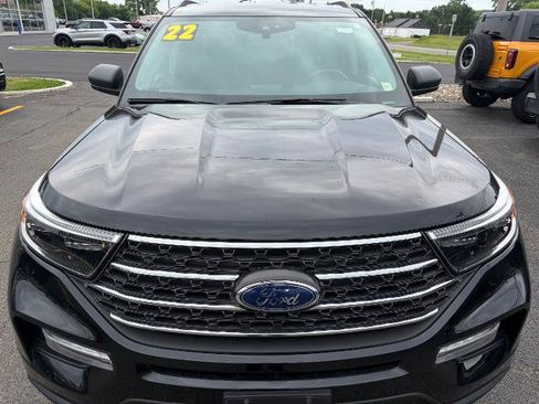Certified 2022 Ford Explorer XLT w/ Equipment Group 202A AWD/4WD image 5