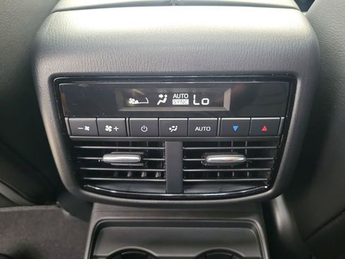 Used 2023 MAZDA CX-9 Touring image 17