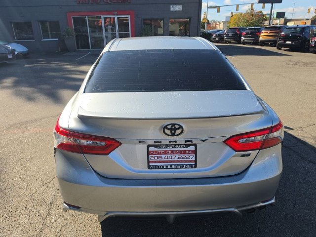 Used 2018 Toyota Camry SE FWD image 24