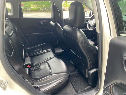Used 2018 Jeep Compass Limited w/ Safe & Security Group AWD/4WD image 22