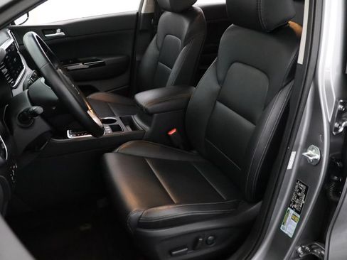 Used 2021 Kia Sportage EX AWD/4WD image 11