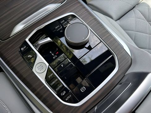 New 2026 BMW X5 xDrive40i w/ Premium Package AWD/4WD image 19
