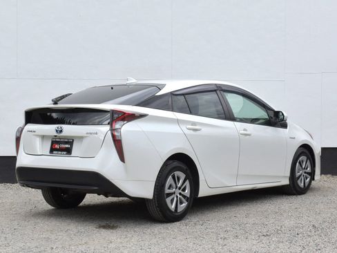 Used 2016 Toyota Prius Two FWD image 5