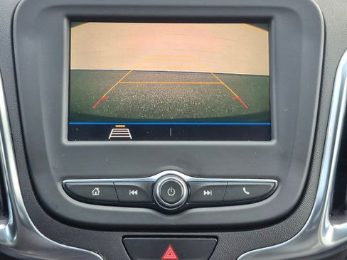 Used 2021 Chevrolet Equinox LT image 11