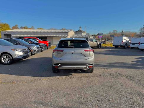 Used 2023 Buick Envision Essence image 6