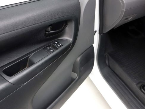 Used 2017 Nissan NV200 SV w/ Technology Package FWD image 20
