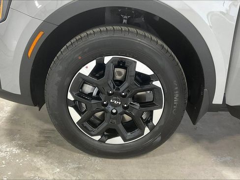 Used 2025 Kia Sorento S AWD/4WD image 14