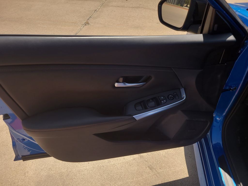 Certified 2024 Nissan Sentra SR w/ SR Premium Package FWD image 17
