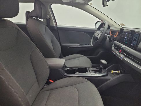 Used 2025 Kia K4 FWD image 21