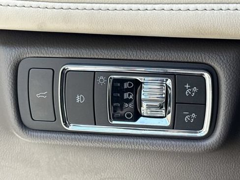 Used 2020 Lincoln Aviator Reserve w/ Equipment Group 202A AWD/4WD image 37