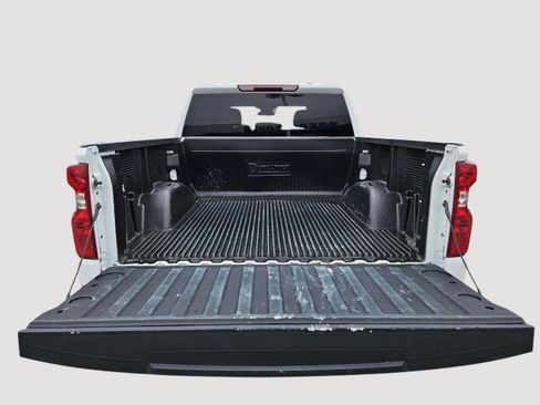 Used 2025 Chevrolet Silverado 1500 LT image 8