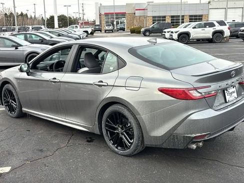New 2026 Toyota Camry SE image 4