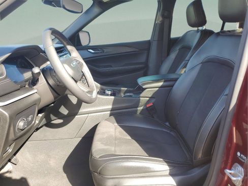 Certified 2025 Jeep Grand Cherokee Altitude image 19