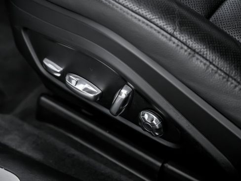 Used 2018 Porsche Panamera 4S image 27