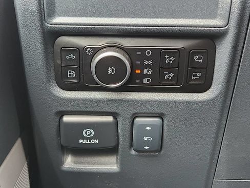 Used 2025 Ford F150 Lariat w/ Equipment Group 501A Mid AWD/4WD image 34