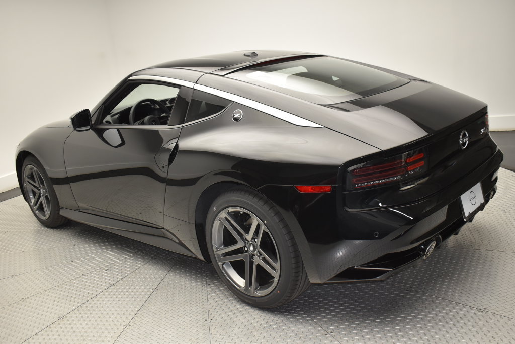 New 2026 Nissan Z Sport w/ Floor Mat Package RWD image 7