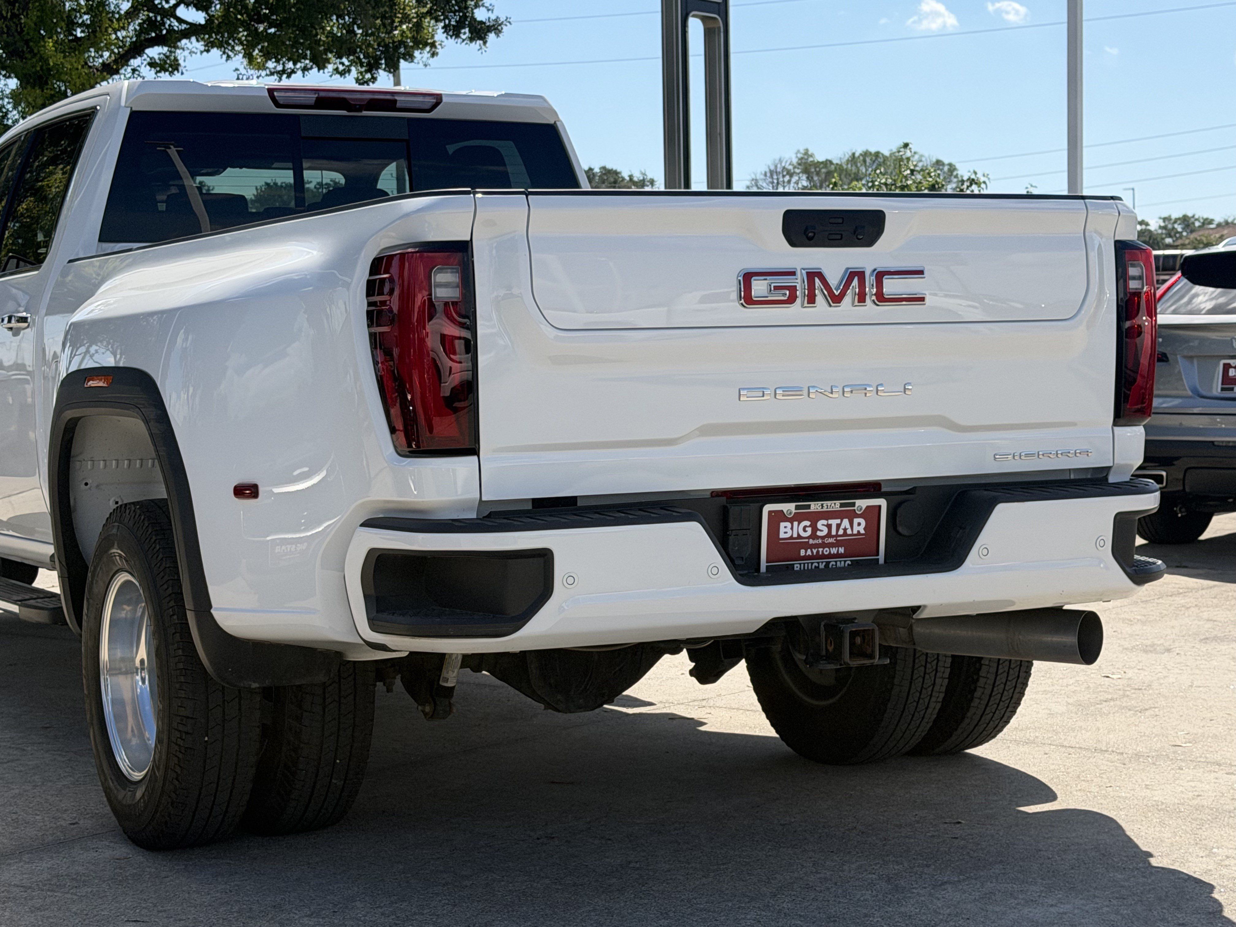Used 2025 GMC Sierra 3500 Denali AWD/4WD image 8