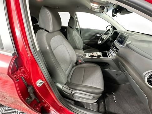 Used 2023 Hyundai Kona SE w/ Cargo Package image 28