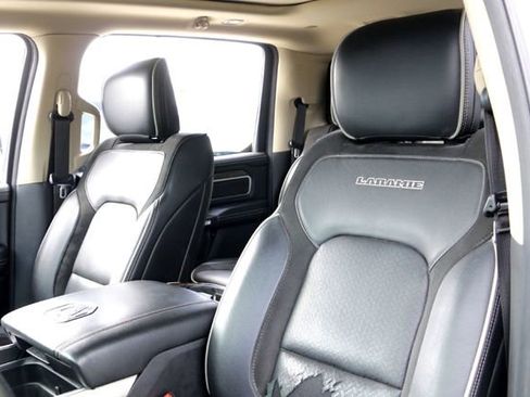 Used 2019 RAM 1500 Laramie RWD image 11